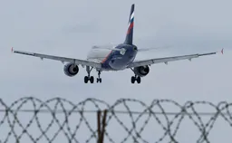 Крупнейшая авиакомпания России балансирует на грани