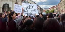 В Азербайджане продолжаются задержания на фоне протестов против запрета хиджаба в школах